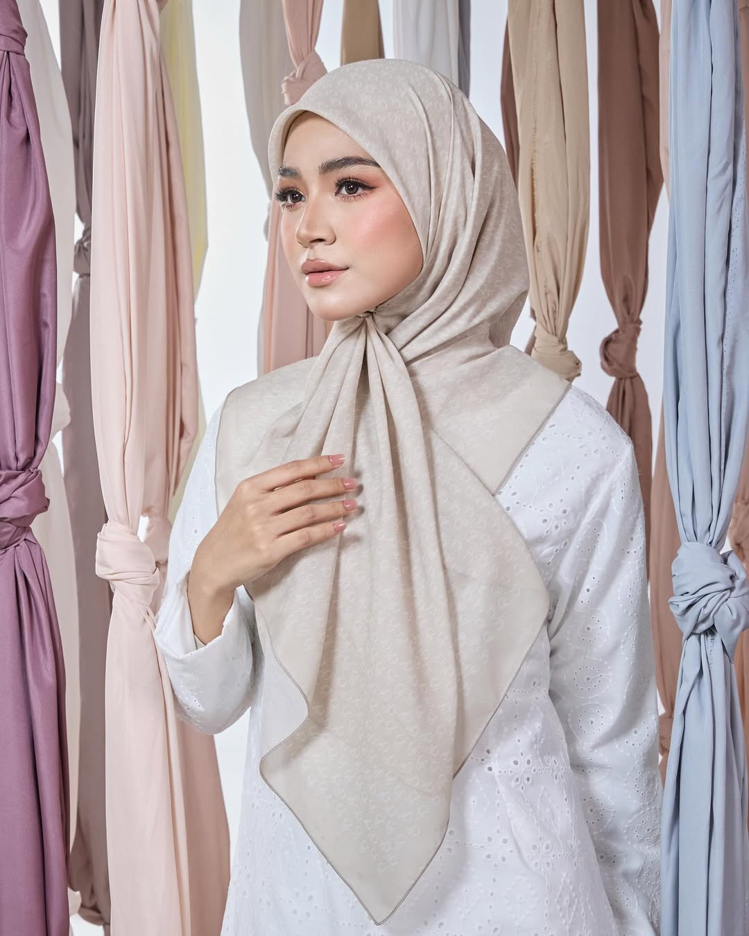 Beige - Plain Dearaya SQ