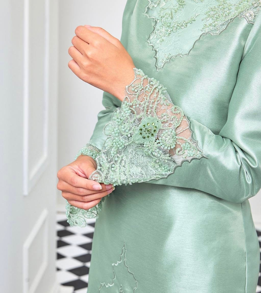 Khaleeda Mini Kurung