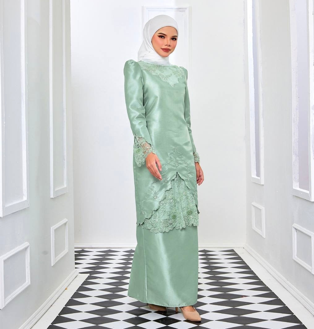 Khaleeda Mini Kurung