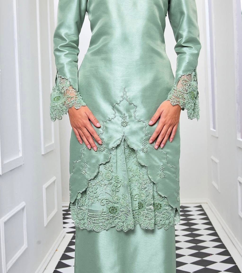 Khaleeda Mini Kurung