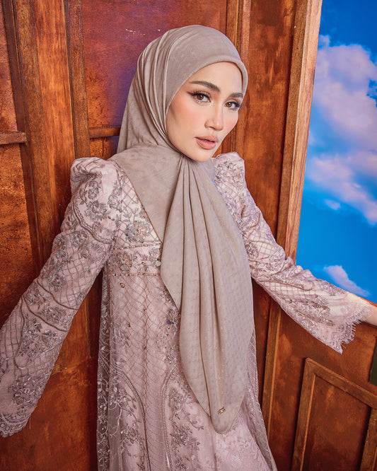 Nude - Raya Delights
