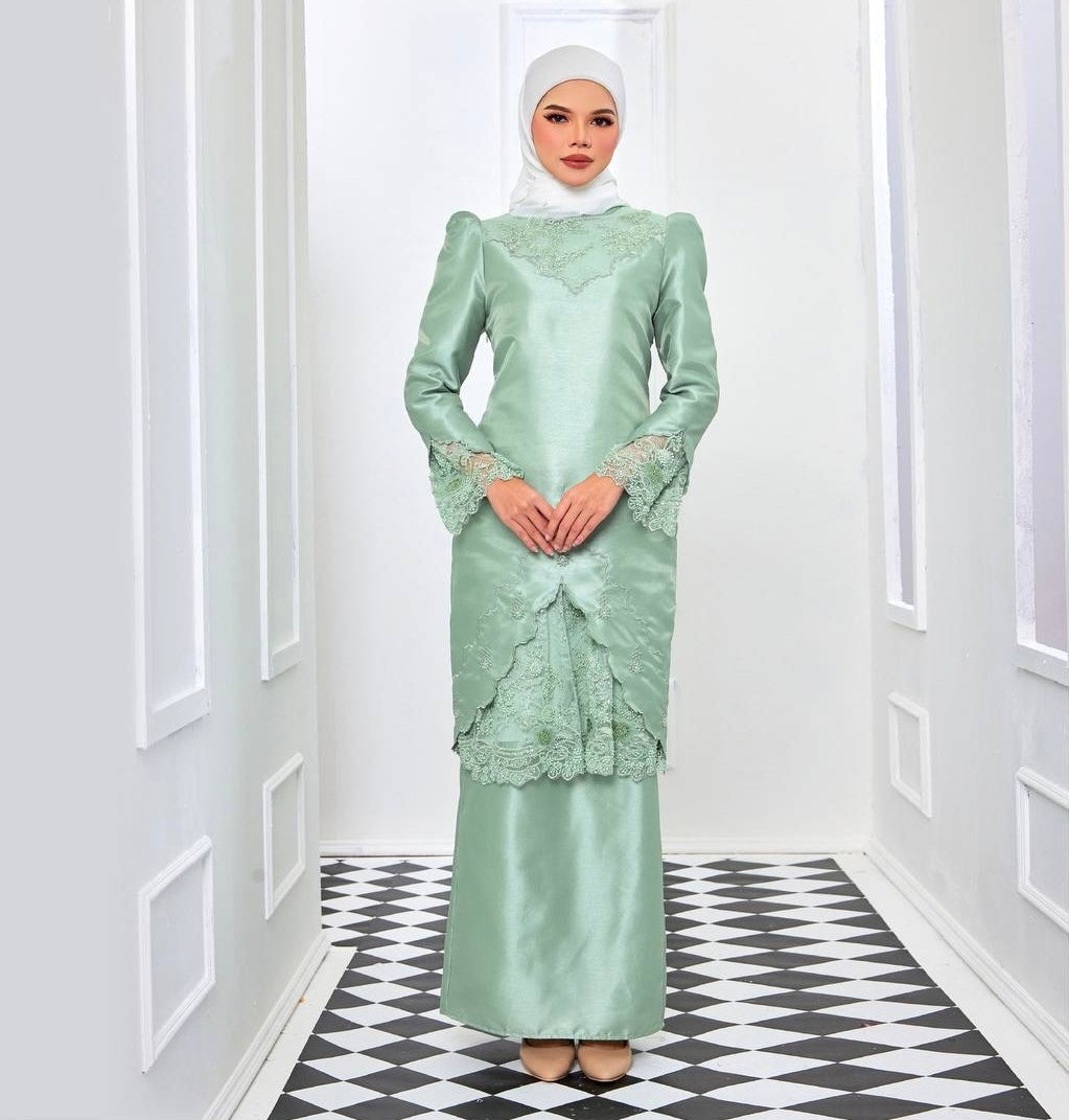 Khaleeda Mini Kurung