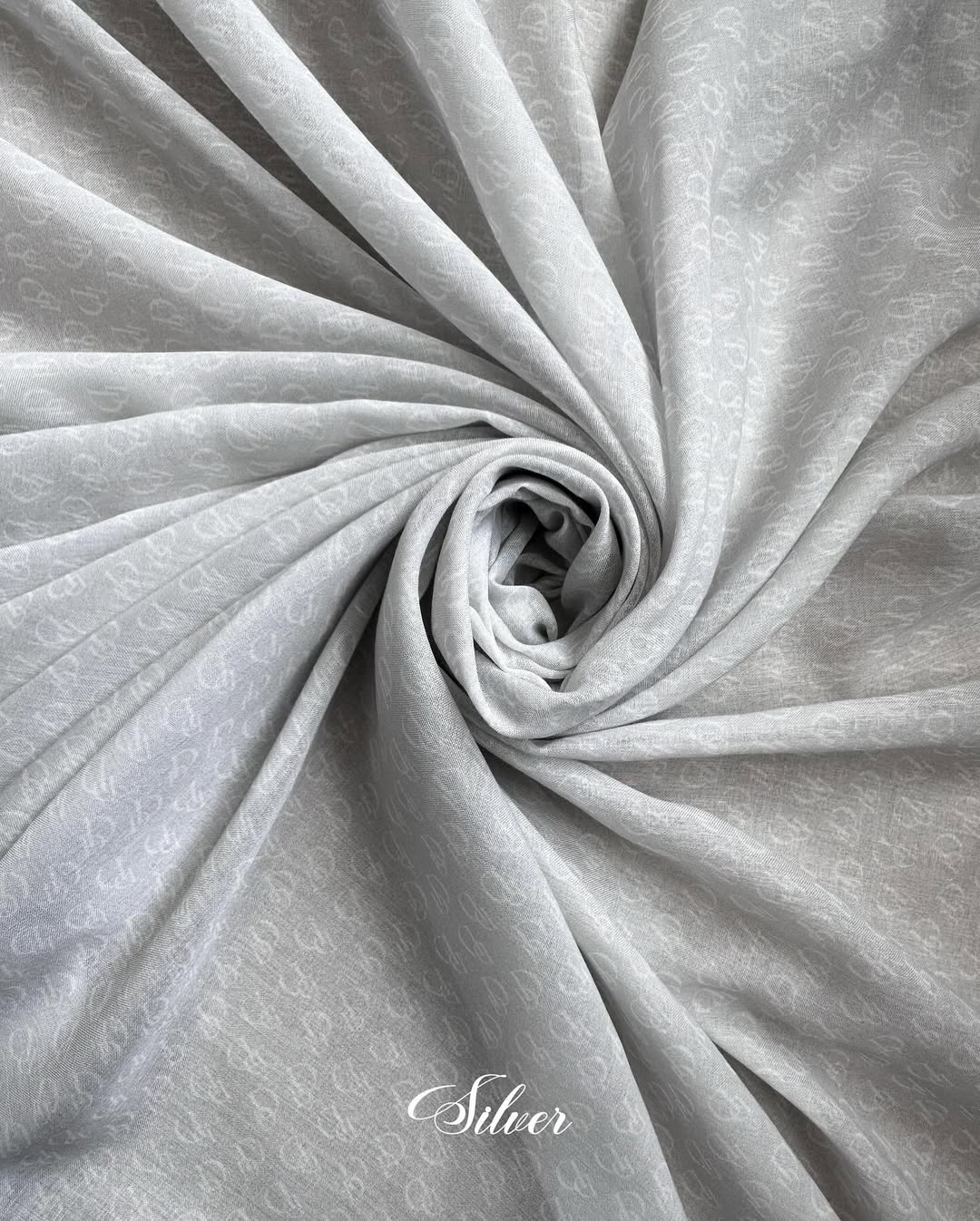 Silver - Plain Dearaya SQ