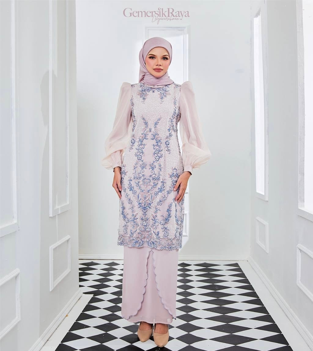 Baiduri Kurung