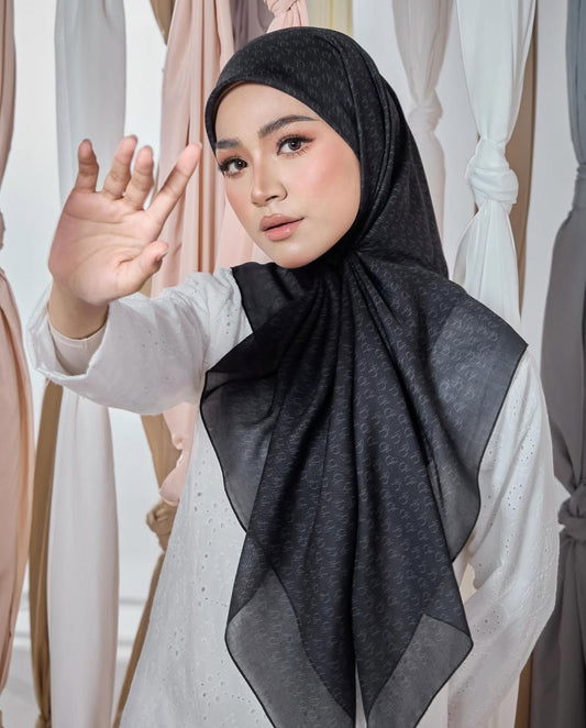 Black - Plain Dearaya SQ
