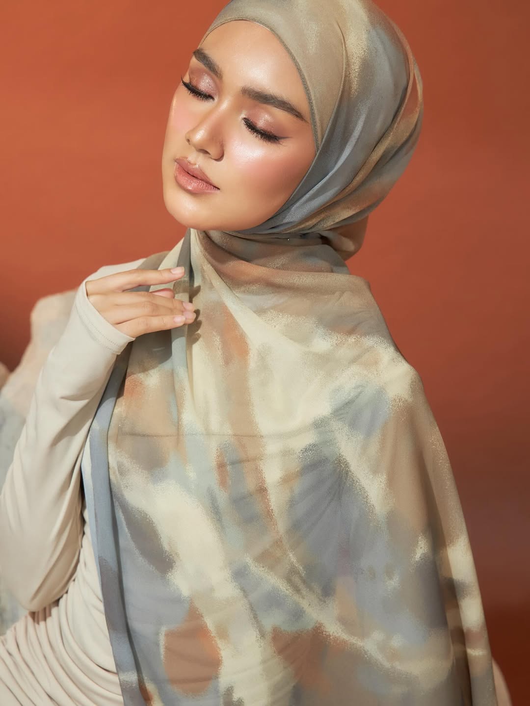 Lauren - Thessalia Shawl